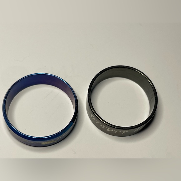 NWT Unisex Rings Men- Women 2PC SET STAINLESS STEEL SIZE 11 - Picture 12 of 16